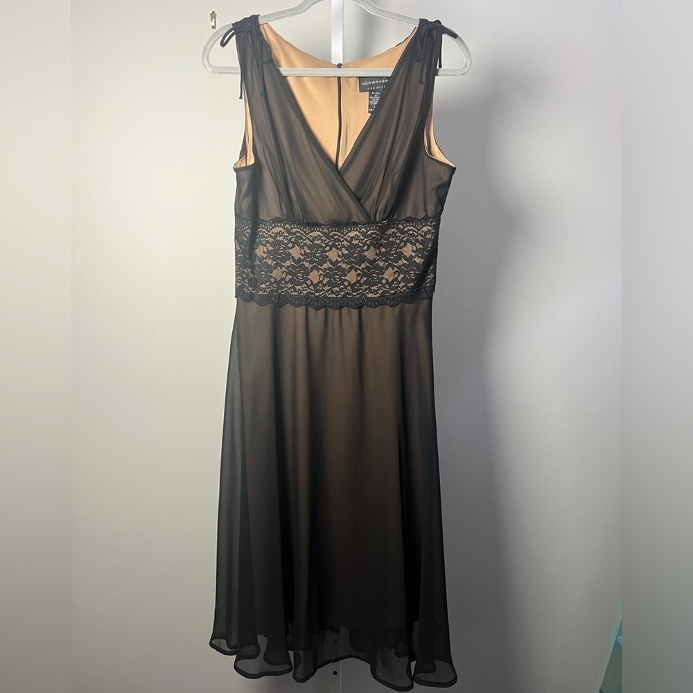 Connected Apparel Sleeveless Flowy Dress With Waist Lace Detail